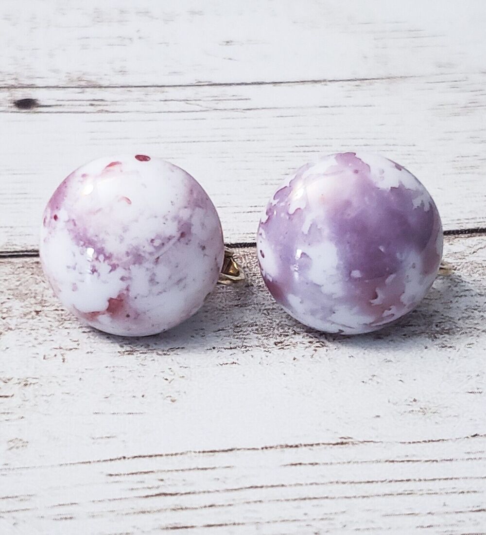 Vintage Clip On Earrings - Purpley Red Marbled Design Domed Circle 0.75"